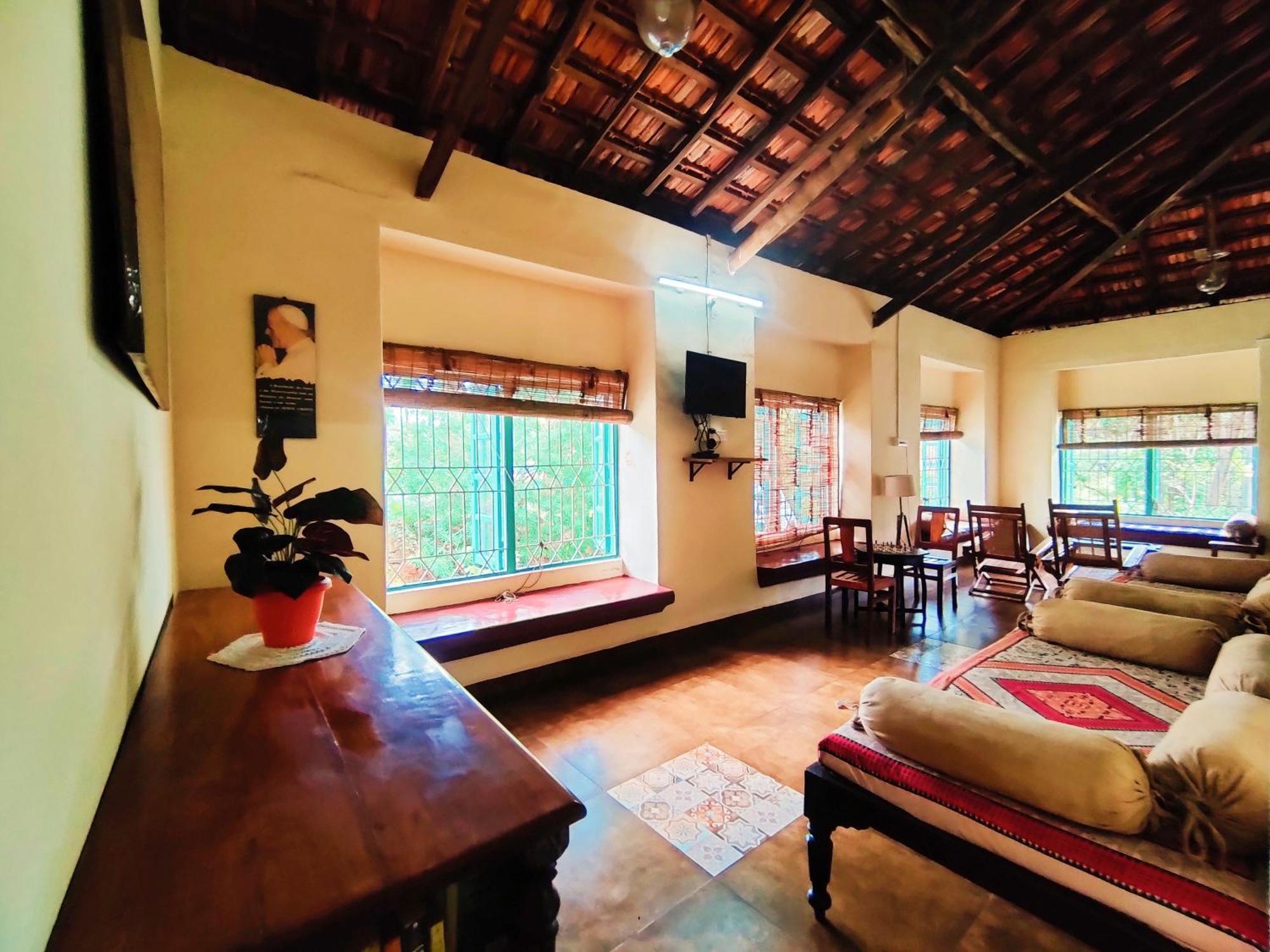 The An 1880 Indo Portuguese Heritage South Goa Chalet *